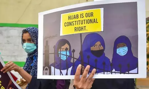 മതത്തിനുള്ള അവകാശം മതപരമായ ആചാരങ്ങള്‍ പ്രദര്‍ശിപ്പിക്കാനുള്ള അവകാശം കൂടിയാണ്