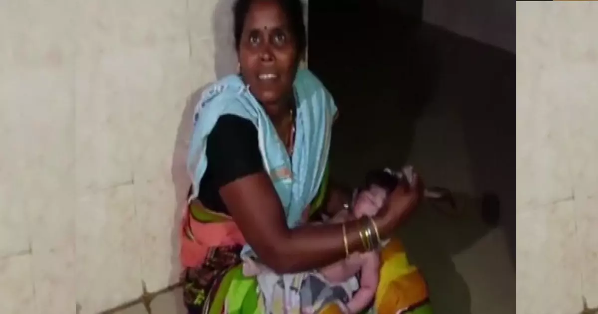 വൈദ്യുതി മുടങ്ങി; ടോർച്ചിന്റെ വെളിച്ചത്തിൽ സർക്കാർ ആശുപത്രിയിൽ യുവതിയുടെ പ്രസവം