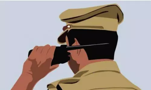 പാലക്കാട്ടെ കൊലപാതകങ്ങൾ: സമൂഹ മാധ്യമങ്ങളിലെ പ്രകോപനത്തിനെതിരെ കർശന നടപടിയെന്ന് പൊലീസ്