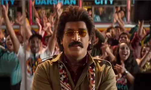 ട്രാഫിക് നിയമ ലംഘനത്തെ മഹത്വവത്കരിക്കുന്നു; ധോനിയുടെ പരസ്യം പിൻവലിക്കാൻ ഉത്തരവ് ട്രാഫിക് നിയമ ലംഘനത്തെ മഹത്വവത്കരിക്കുന്നു; ധോനിയുടെ പരസ്യം പിൻവലിക്കാൻ ഉത്തരവ്