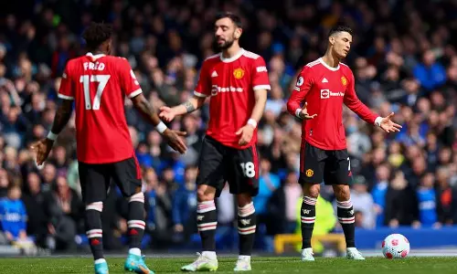 രക്ഷകനായി റോണോ അവതരിച്ചില്ല; എവർട്ടനോട് തോറ്റ് യുണൈറ്റഡ് രക്ഷകനായി റോണോ അവതരിച്ചില്ല; എവർട്ടനോട് തോറ്റ് യുണൈറ്റഡ്