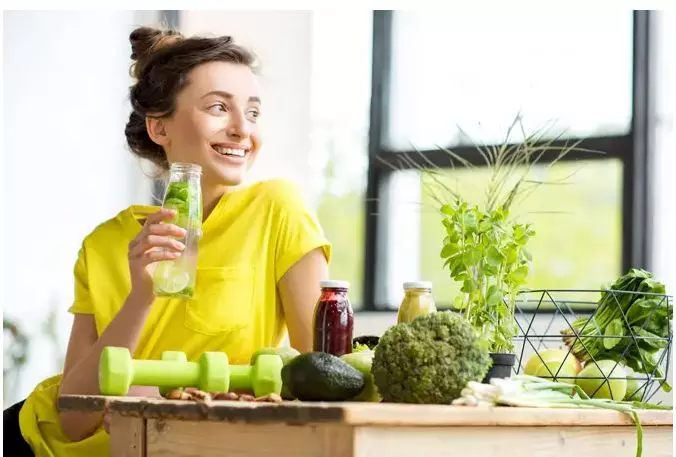 വെയിലാണ് വാടരുത്; വേനൽക്കാലത്ത ആരോഗ്യ സംരക്ഷണത്തിന് ആറ് വഴികൾ വെയിലാണ് വാടരുത്; വേനൽക്കാലത്ത ആരോഗ്യ സംരക്ഷണത്തിന് ആറ് വഴികൾ