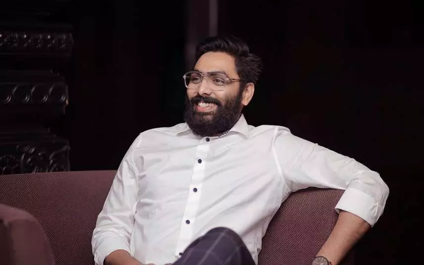 പൂമുത്തോളെ... അമ്മ പോയപ്പോൾ, ഏലമലക്കാട്... മകൻ പിറന്നപ്പോൾ