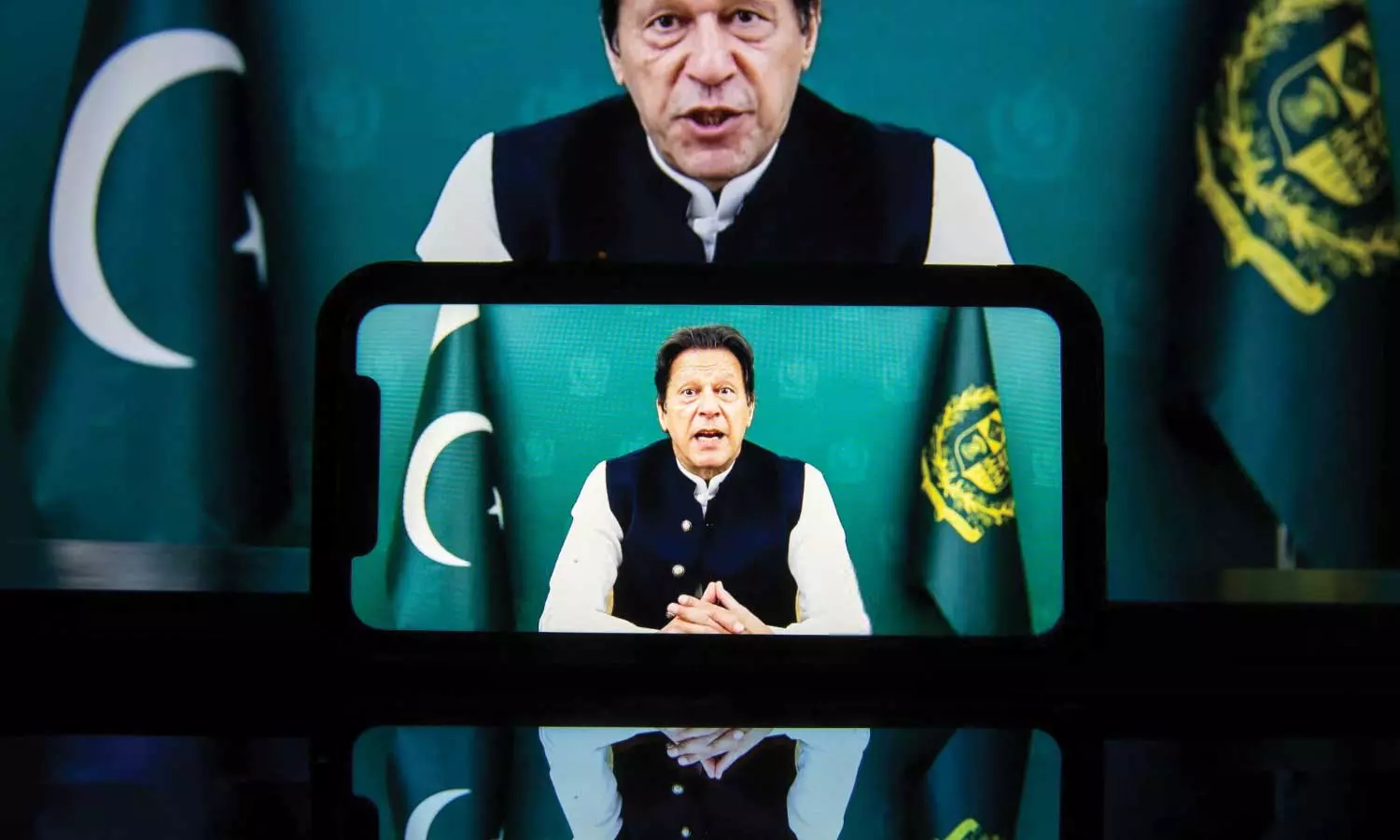 പാകിസ്താൻ: അവസാന ചിരി ആരുടേതാകും?