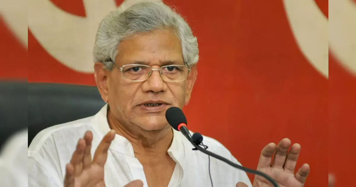 കെ റെയിലിനെ അനുകൂലിച്ചും ബുള്ളറ്റ് ട്രെയിനിനെ എതിര്ത്തും യെച്ചൂരി കെ റെയിലിനെ അനുകൂലിച്ചും ബുള്ളറ്റ് ട്രെയിനിനെ എതിര്ത്തും യെച്ചൂരി