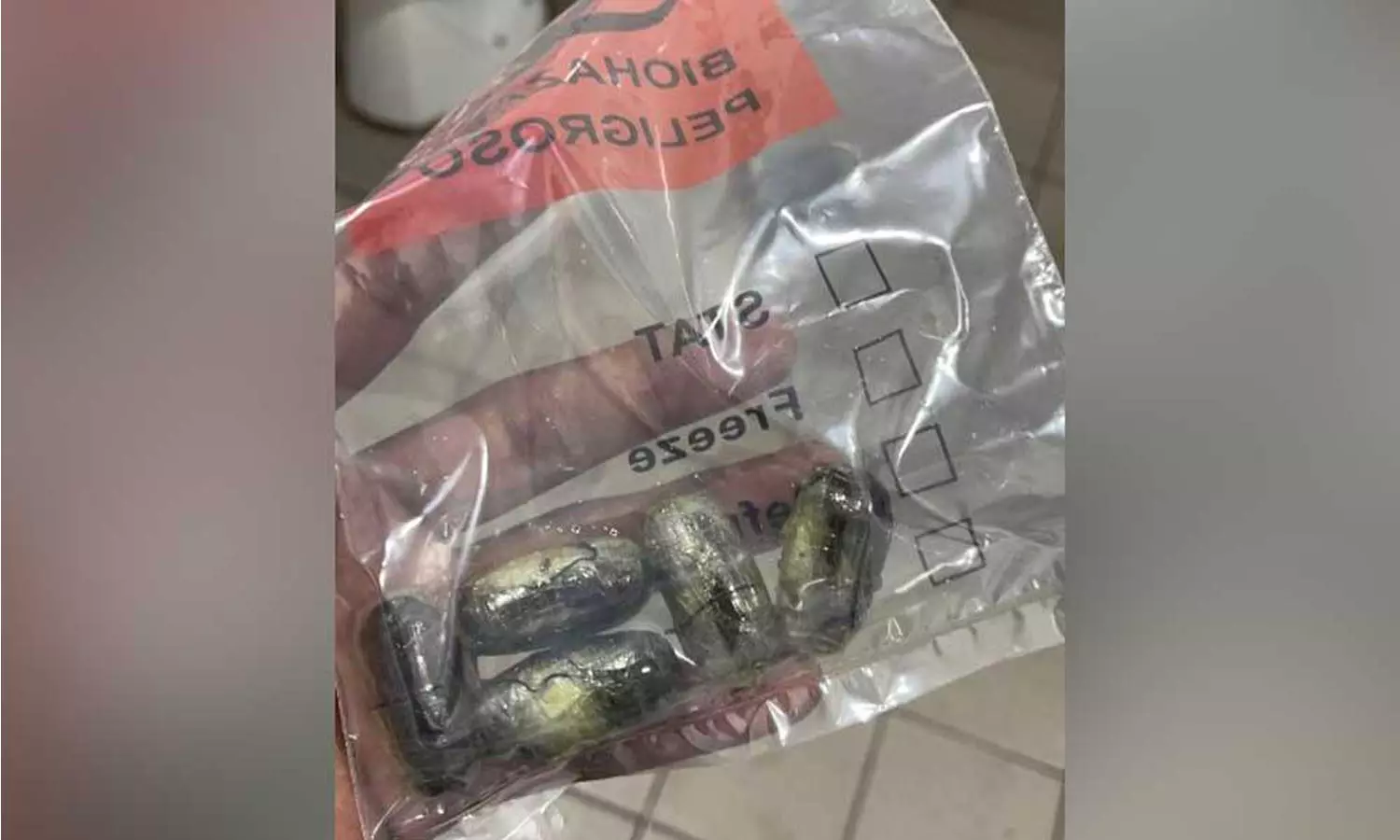 വയറിനുള്ളിൽ ഒളിപ്പിച്ച് മയക്കുമരുന്ന് കടത്താൻ ശ്രമം; യാത്രക്കാരൻ ദോഹ വിമാനത്താവളത്തിൽ പിടിയിൽ