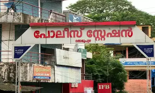 പതിനേഴുകാരിയെ പീഡിപ്പിച്ചത് അമ്മയുടെയും മുത്തശ്ശിയുടെയും ഒത്താശയോടെ: ശിശു ക്ഷേമ സമിതി പതിനേഴുകാരിയെ പീഡിപ്പിച്ചത് അമ്മയുടെയും മുത്തശ്ശിയുടെയും ഒത്താശയോടെ: ശിശു ക്ഷേമ സമിതി