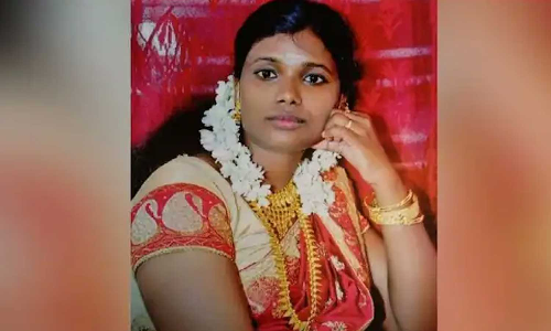 ഞാൻ പോവാ..എനിക്കീ ജീവിതം വേണ്ട; ഭർതൃ വീട്ടിൽ ആത്മഹത്യ സുവ്യയുടെ ശബ്ദരേഖ പുറത്ത് ഞാൻ പോവാ..എനിക്കീ ജീവിതം വേണ്ട; ഭർതൃ വീട്ടിൽ ആത്മഹത്യ സുവ്യയുടെ ശബ്ദരേഖ പുറത്ത്