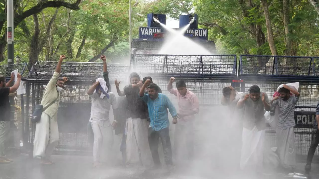 രാമനവമി ആഘോഷം; ആർ.എസ്.എസിന്റെ മുസ്ലിം വംശഹത്യകളെ ചെറുക്കും- ഫ്രറ്റേണിറ്റി മൂവ്മെന്റ് രാമനവമി ആഘോഷം; ആർ.എസ്.എസിന്റെ മുസ്ലിം വംശഹത്യകളെ ചെറുക്കും- ഫ്രറ്റേണിറ്റി മൂവ്മെന്റ്