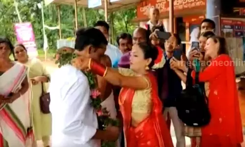 സർക്കസ് കൂടാരത്തിലെ പ്രണയജോഡികൾക്ക് തൊടുപുഴയിൽ മംഗല്യസൗഭാഗ്യം സർക്കസ് കൂടാരത്തിലെ പ്രണയജോഡികൾക്ക് തൊടുപുഴയിൽ മംഗല്യസൗഭാഗ്യം