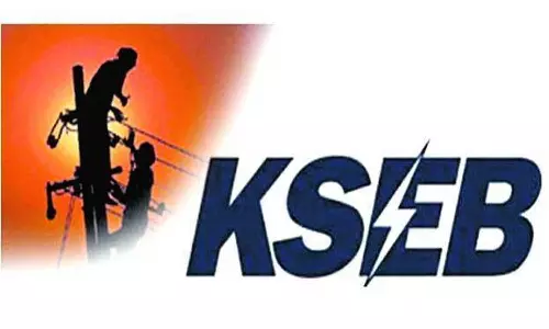 കെഎസ്ഇബിയിലെ വിവാദ സസ്‌പെൻഷൻ പിൻവലിക്കാൻ ജീവനക്കാരുമായുള്ള ചർച്ചയിൽ ധാരണ