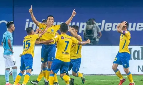 ബാഴ്‌സലോണക്കും മാഞ്ചസ്റ്റർ യുണൈറ്റഡിനുമൊപ്പം ബ്ലാസ്റ്റേഴ്‌സും: അപൂർവ നേട്ടം