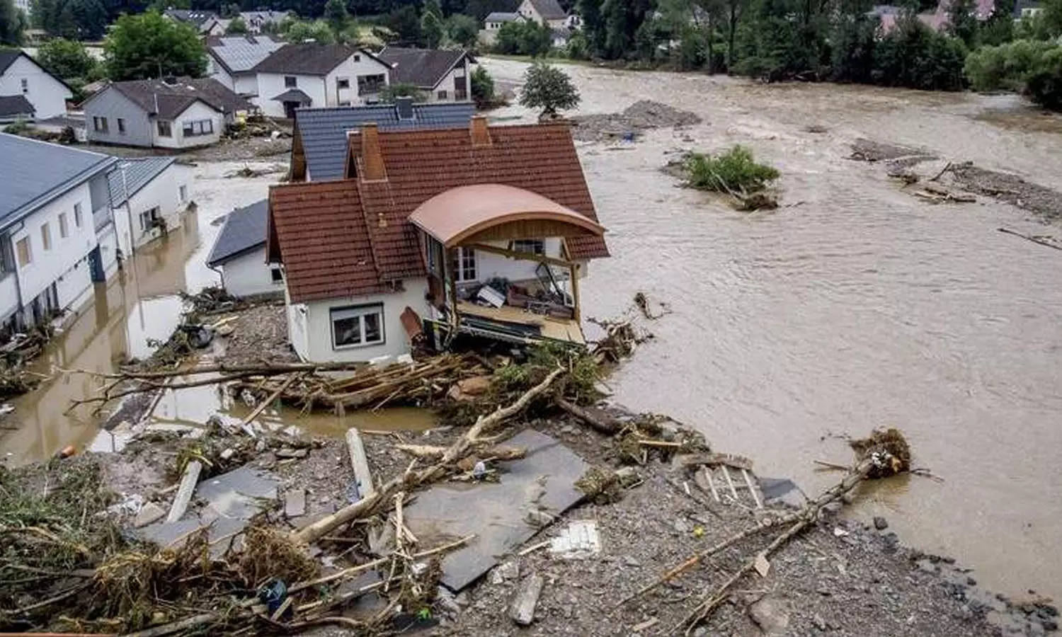 ചരിത്രത്തിലെ അതിഭീകരമായ വെള്ളപ്പൊക്കം; ദക്ഷിണാഫ്രിക്കയിൽ 253 പേർ മരിച്ചു