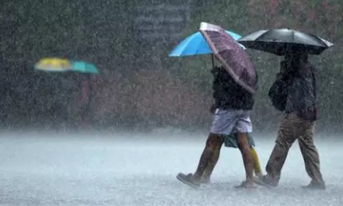 മഴ ഇന്നും തുടരും; തിരുവനന്തപുരം മുതൽ ഇടുക്കിവരെ യെല്ലോ അലർട്ട്