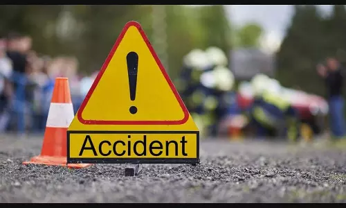 പാലായില്‍ മലയാറ്റൂർ തീർഥാടകർ സഞ്ചരിച്ച കാര്‍ അപകടത്തില്‍ പെട്ടു; ഒരാള്‍ മരിച്ചു