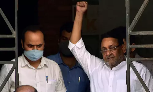 കള്ളപ്പണം വെളുപ്പിക്കൽ കേസിൽ നവാബ് മാലിക്കിന്റെ ഹരജി സുപ്രീംകോടതി അടിയന്തരമായി പരിഗണിക്കും