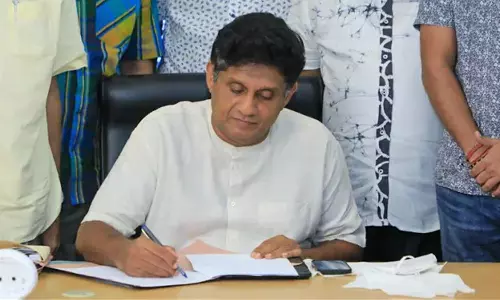 ശ്രീലങ്കയിൽ പ്രതിസന്ധി രൂക്ഷം; സർക്കാരിനെതിരെ അവിശ്വാസ പ്രമേയത്തിനൊരുങ്ങി പ്രതിപക്ഷം