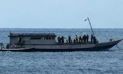 അതിജീവിക്കണം: ജീവൻ പണയപ്പെടുത്തി ശ്രീലങ്കൻ അഭയാർത്ഥികൾ ഇന്ത്യയിലേക്ക്