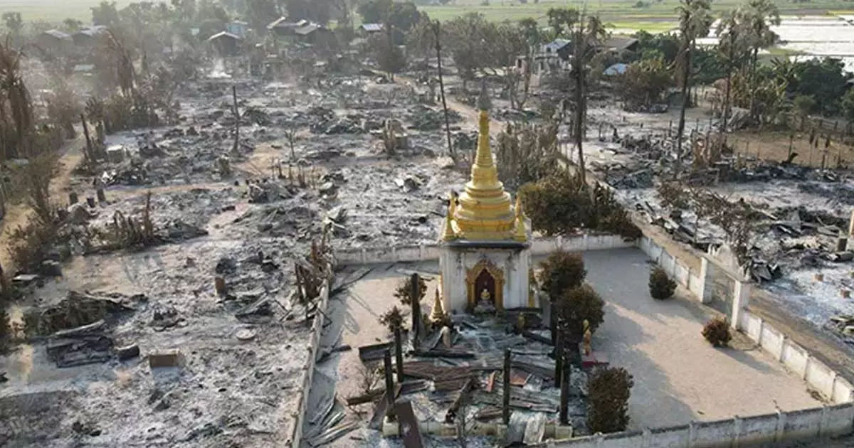 ഭരണകൂടത്തിനെതിരെ പ്രതിഷേധം; റോഹിങ്ക്യകൾക്കെതിരെ പ്രയോഗിച്ച തീവെപ്പുമായി ബുദ്ധിസ്റ്റ് ഭൂരിപക്ഷ പ്രദേശത്തും മ്യാൻമർ സൈനിക വിളയാട്ടം