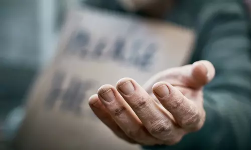 മുന്നറിയിപ്പുകള്‍ അവഗണിച്ച് യാചനയ്ക്കിറങ്ങിയ  വിദേശികളെ കസ്റ്റഡിയിലെടുത്തു