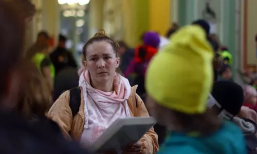 യുക്രൈൻ സ്ത്രീകൾക്ക് യു.കെയിലെ അവിവാഹിതർ അഭയം നൽകുന്നത് നിർത്തണമെന്ന് യു.എൻ