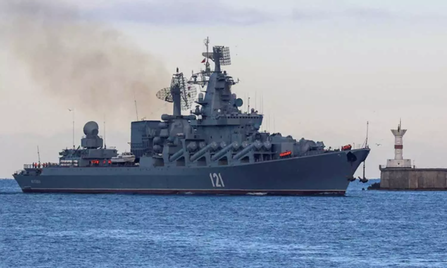 യുക്രൈൻ തകർത്തതല്ല, യുദ്ധകപ്പൽ മുങ്ങിയത്:  വിശദീകരണവുമായി റഷ്യ