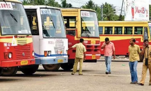 കെ.എസ്.ആര്‍.ടി.സി ജീവനക്കാർക്ക് ശമ്പളമില്ലാത്ത വിഷു: പ്രതിഷേധം ശക്തമാക്കാനൊരുങ്ങി തൊഴിലാളി യൂണിയനുകൾ