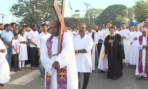 ക്രിസ്തുവിന്റെ പീഡാനുഭവത്തിന്റെ ഓർമയിൽ ഇന്ന് ദുഃഖവെള്ളി