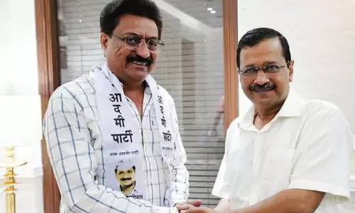 മുൻ കോൺഗ്രസ് എം.എൽ.എ ആം ആദ്മിയിൽ: ഗുജറാത്തിൽ കരുക്കൾ നീക്കി കെജ്‌രിവാൾ