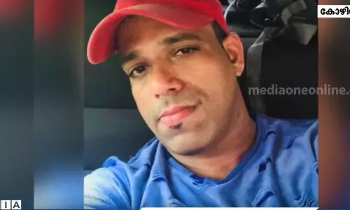 സൈക്കിൾ ചോദിച്ചതിന് മകളെയും ഭാര്യയെയും ആക്രമിച്ച പ്രതിയെ പിടികൂടിയില്ല സൈക്കിൾ ചോദിച്ചതിന് മകളെയും ഭാര്യയെയും ആക്രമിച്ച പ്രതിയെ പിടികൂടിയില്ല