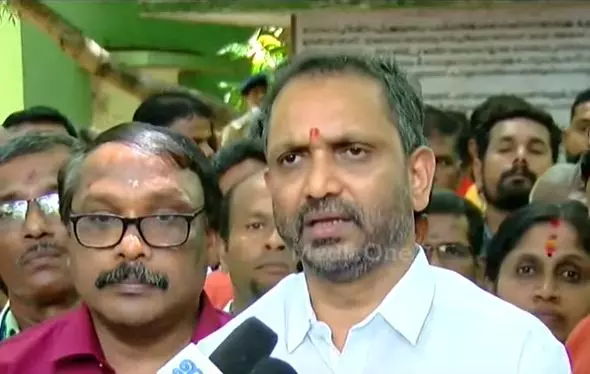 കൊലപാതകത്തിൽ പങ്കുണ്ടെങ്കിൽ എന്നെ അറസ്റ്റ് ചെയ്യട്ടെ; കെ.സുരേന്ദ്രൻ കൊലപാതകത്തിൽ പങ്കുണ്ടെങ്കിൽ എന്നെ അറസ്റ്റ് ചെയ്യട്ടെ; കെ.സുരേന്ദ്രൻ