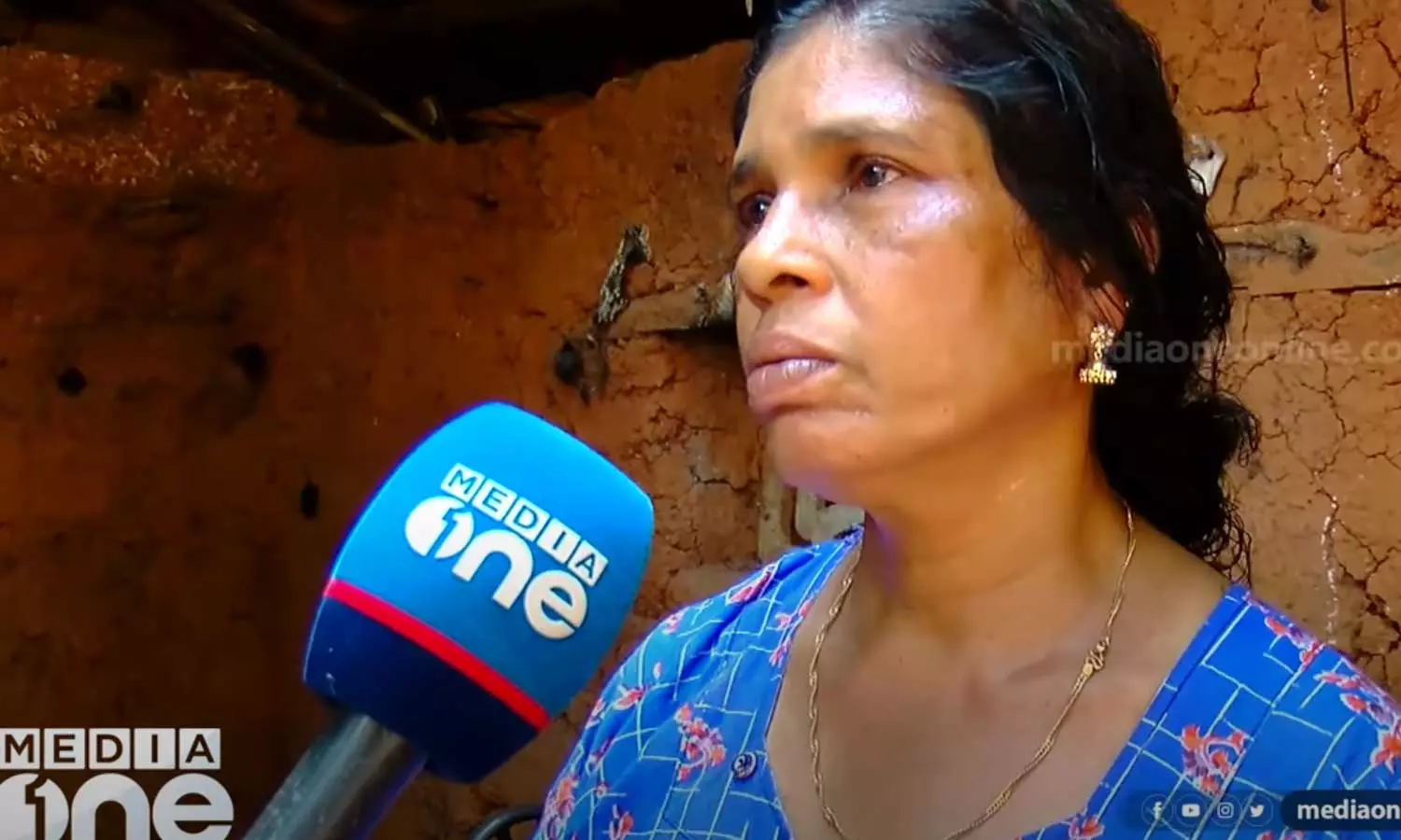 ആകെയുണ്ടായിരുന്ന ഒറ്റമുറി വീടും വിഷുദിനത്തിൽ കത്തിനശിച്ചു; മാറ്റിയുടുക്കാൻ വസ്ത്രം പോലുമില്ലാതെ ഷൈലജയുടെ കുടുംബം ആകെയുണ്ടായിരുന്ന ഒറ്റമുറി വീടും വിഷുദിനത്തിൽ കത്തിനശിച്ചു; മാറ്റിയുടുക്കാൻ വസ്ത്രം പോലുമില്ലാതെ ഷൈലജയുടെ കുടുംബം