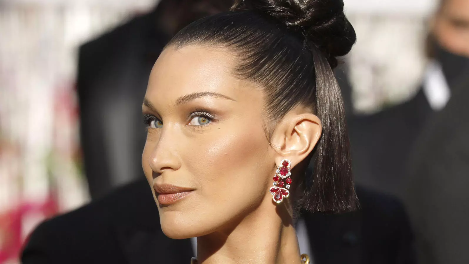 ഫലസ്തീനെക്കുറിച്ചുള്ള പോസ്റ്റുകൾക്ക് ഇൻസ്റ്റഗ്രാം വിലക്ക്; ആരോപണവുമായി അമേരിക്കൻ മോഡൽ ബെല്ല ഹദീദ് ഫലസ്തീനെക്കുറിച്ചുള്ള പോസ്റ്റുകൾക്ക് ഇൻസ്റ്റഗ്രാം വിലക്ക്; ആരോപണവുമായി അമേരിക്കൻ മോഡൽ ബെല്ല ഹദീദ്