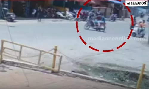 ശ്രീനിവാസന്‍റെ കൊലപാതകം: ഒരു ബൈക്കിന്‍റെ ഉടമയെ തിരിച്ചറിഞ്ഞു