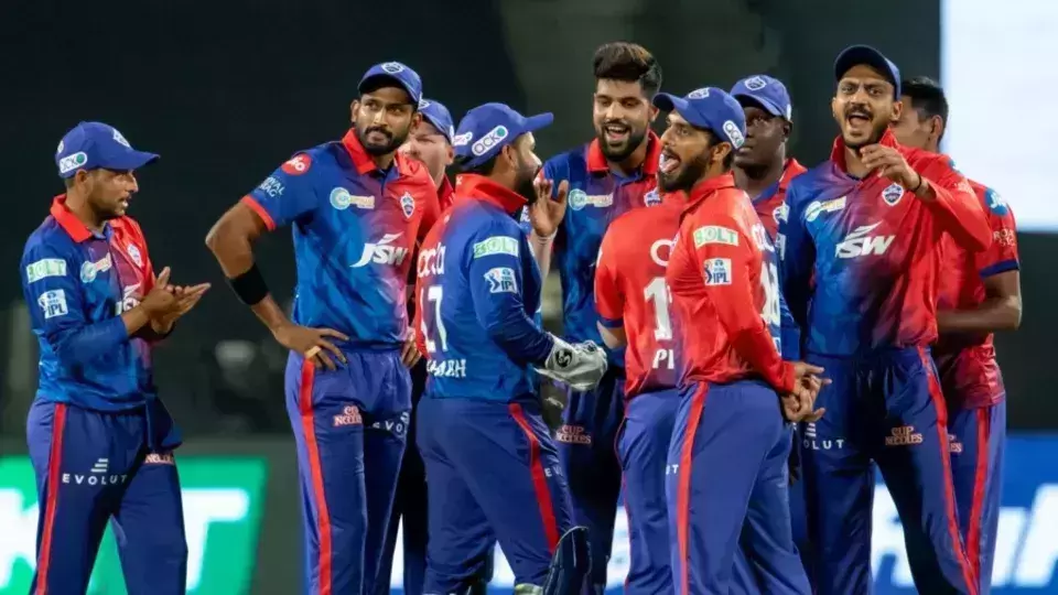 ഐ.പി.എല്ലില്‍ വീണ്ടും കോവിഡ് ഭീഷണി; രണ്ട് ഡല്‍ഹി ക്യാപിറ്റല്‍സ് താരങ്ങള്‍ക്ക് കോവിഡ്