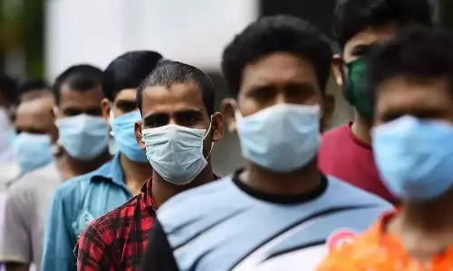 മാസ്‌ക് വീണ്ടും നിർബന്ധമാക്കി യു.പി; ആശങ്കയുയർത്തി കോവിഡ് കേസുകൾ