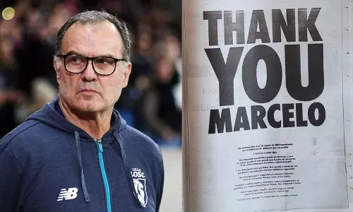 ക്ലബ്ബ് പുറത്താക്കിയ കോച്ചിന് അഭിനന്ദനവുമായി ആരാധകരുടെ വക ഫുൾ പേജ് പത്രപരസ്യം