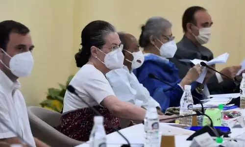 പ്രശാന്ത് കിഷോറും യോഗത്തിൽ; സോണിയയുടെ വസതിയിൽ തന്ത്രങ്ങൾ ആവിഷ്‌ക്കരിച്ച് കോൺഗ്രസ് നേതൃത്വം