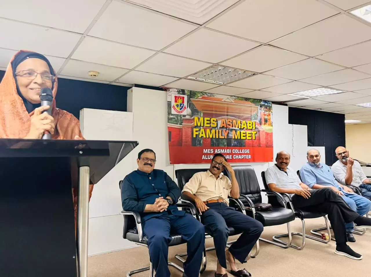 അസ്മാബി കോളജ് അലുംനി ദുബൈയില് ഇഫ്താര് വിരുന്ന് ഒരുക്കി അസ്മാബി കോളജ് അലുംനി ദുബൈയില് ഇഫ്താര് വിരുന്ന് ഒരുക്കി