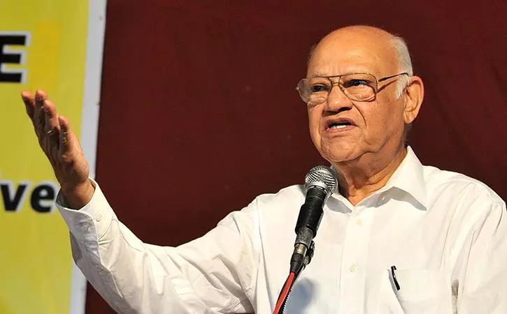 ന്യൂനപക്ഷങ്ങൾ സ്വയം പ്രതിരോധത്തിന് തയ്യാറാവുന്നില്ലെങ്കിൽ അതാണ് അസ്വാഭാവികം; മുൻ മുംബൈ പൊലീസ് കമ്മീഷണർ ജൂലിയോ റെബേയ്റോ ന്യൂനപക്ഷങ്ങൾ സ്വയം പ്രതിരോധത്തിന് തയ്യാറാവുന്നില്ലെങ്കിൽ അതാണ് അസ്വാഭാവികം; മുൻ മുംബൈ പൊലീസ് കമ്മീഷണർ ജൂലിയോ റെബേയ്റോ