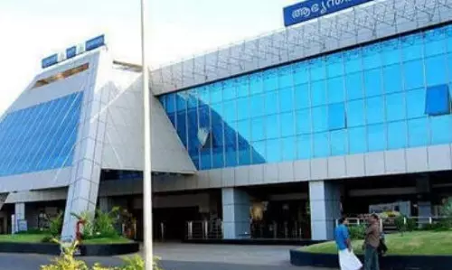 കരിപ്പൂർ വിമാനത്താവളത്തിന് ഭൂമി ഏറ്റെടുക്കൽ; വിശദമായ പരിശോധന നടത്തുമെന്ന് മന്ത്രി കരിപ്പൂർ വിമാനത്താവളത്തിന് ഭൂമി ഏറ്റെടുക്കൽ; വിശദമായ പരിശോധന നടത്തുമെന്ന് മന്ത്രി