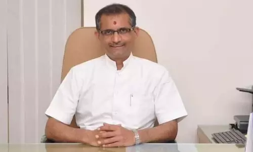 മോദിയുടെ പഴയ പ്രസംഗമെഴുത്തുകാരൻ, ഗുജറാത്ത് കലാപത്തെ വളച്ചൊടിച്ച് പുസ്തകമെഴുതി; പുതിയ യു.പി.എസ്.സി ചെയര്മാന് നിയമനത്തില് വിവാദം മോദിയുടെ പഴയ പ്രസംഗമെഴുത്തുകാരൻ, ഗുജറാത്ത് കലാപത്തെ വളച്ചൊടിച്ച് പുസ്തകമെഴുതി; പുതിയ യു.പി.എസ്.സി ചെയര്മാന് നിയമനത്തില് വിവാദം