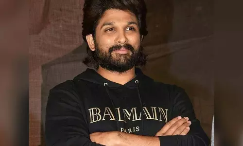 Allu Arjun with help to the flood victims; 1 crore donation to Chief Ministers Relief Fund, latest news malayalam, പ്രളയക്കെടുതിയാൽ ദുരിതം അനുഭവിക്കുന്നവർക്ക് സഹായവുമായ് അല്ലു അർജുൻ; മുഖ്യമന്ത്രിയുടെ ദുരിതാശ്വാസ നിധിയിലേക്ക് 1 കോടി സംഭാവന