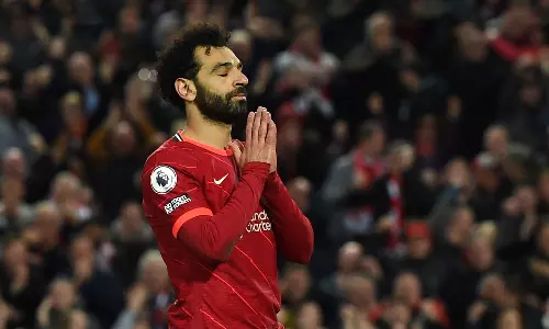 റെക്കോർഡിട്ട് മുഹമ്മദ് സലാഹ്; ആഘോഷം യോഗ രീതിയിൽ