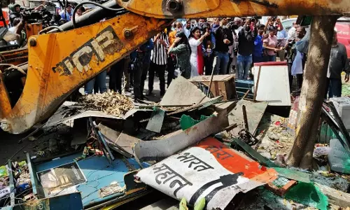 ന്യൂനപക്ഷങ്ങൾക്കെതിരെ നടക്കുന്നത് വംശഹത്യാ ആക്രമണങ്ങൾ, ലീഗ് എം.പിമാർ നാളെ ജഹാംഗീർപുരി സന്ദർശിക്കും: പി.കെ കുഞ്ഞാലിക്കുട്ടി