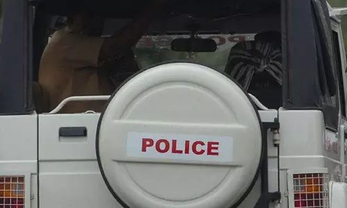 വിഷക്കായ കഴിച്ച് കൂട്ടുകാരികളുടെ ആത്മഹത്യാശ്രമം: ഒരാൾ മരിച്ചു, ഒരാളുടെ നില ഗുരുതരം