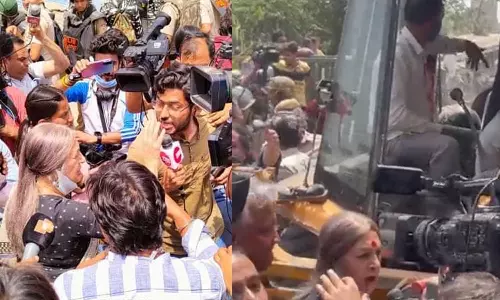 ജഹാംഗീർപുരിയിൽ സുപ്രീംകോടതി സ്റ്റേ മാനിക്കാതെ ബി.ജെ.പി; ബുൾഡോസർ നേരിട്ടിറങ്ങി തടഞ്ഞ് ബൃന്ദ കാരാട്ട് ജഹാംഗീർപുരിയിൽ സുപ്രീംകോടതി സ്റ്റേ മാനിക്കാതെ ബി.ജെ.പി; ബുൾഡോസർ നേരിട്ടിറങ്ങി തടഞ്ഞ് ബൃന്ദ കാരാട്ട്