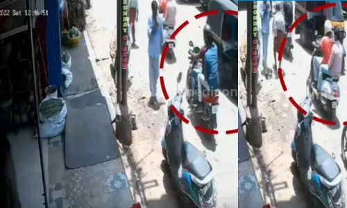 കൊലപാതകത്തിന് തൊട്ടുമുമ്പ് പ്രതികൾ മാർക്കറ്റ് റോഡിലെത്തി സാഹചര്യം നീരിക്ഷിച്ചു; ശ്രീനിവാസൻ വധക്കേസിൽ നിർണായക സി.സി.ടി.വി ദൃശ്യങ്ങൾ പുറത്ത്