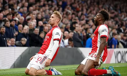 ലണ്ടൻ ഡർബിയിൽ ചെൽസിയെ തകർത്ത് ആഴ്സനൽ ലണ്ടൻ ഡർബിയിൽ ചെൽസിയെ തകർത്ത് ആഴ്സനൽ