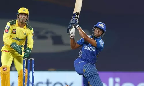 മുംബൈ നിരയിൽ തിളങ്ങി തിലക്; ബാറ്റർമാരെ പിടിച്ചുകെട്ടി ചെന്നൈ മുംബൈ നിരയിൽ തിളങ്ങി തിലക്; ബാറ്റർമാരെ പിടിച്ചുകെട്ടി ചെന്നൈ